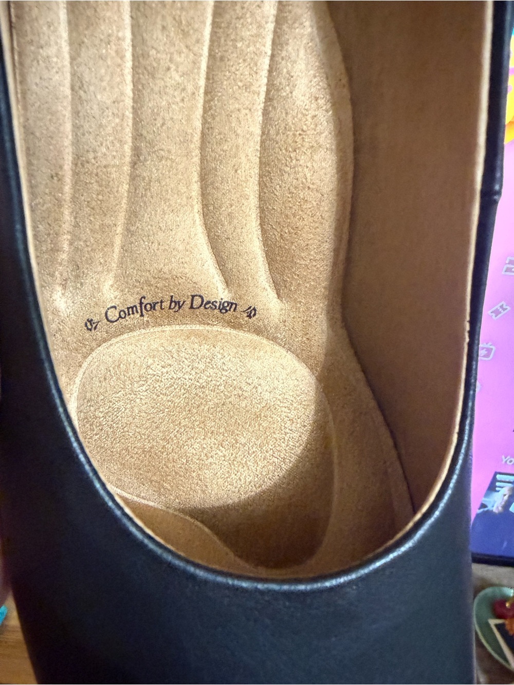 Sofft Black Rounded Toe Mid Block Heel Pumps - Picture 3 of 5